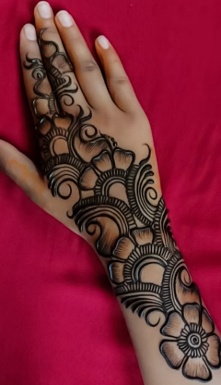 easy back hand mehndi design