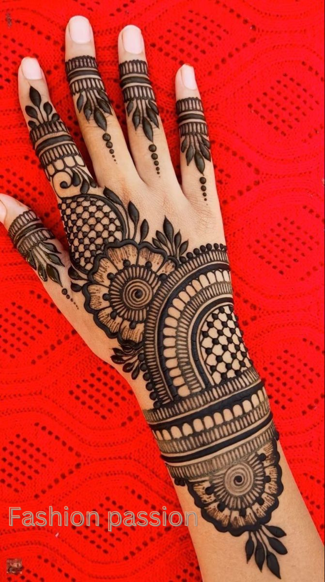 easy back hand mehndi design