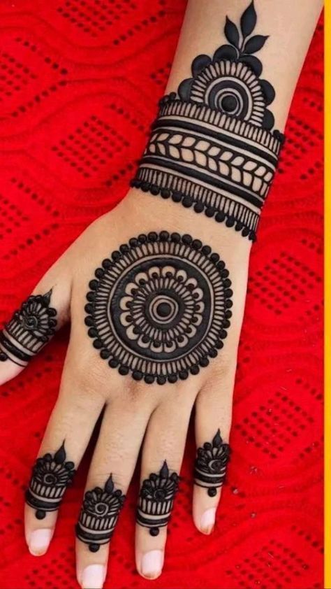 easy back hand mehndi design