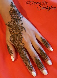 easy back hand mehndi design