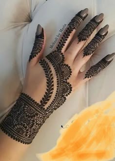 easy back hand mehndi design