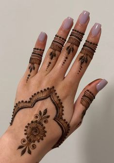 easy back hand mehndi design