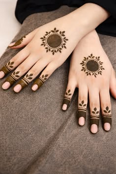 easy back hand mehndi design