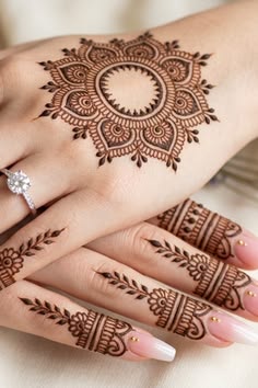 easy back hand mehndi design
