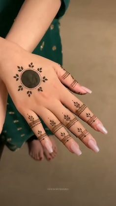 easy back hand mehndi design