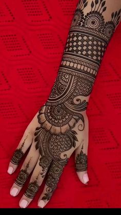easy back hand mehndi design