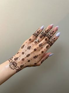 easy stylish full hand mehndi design