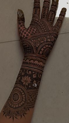 easy stylish full hand mehndi design