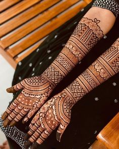 easy stylish full hand mehndi design