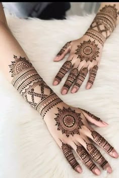easy stylish full hand mehndi design
