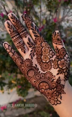 easy stylish full hand mehndi design