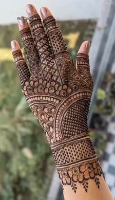 easy stylish full hand mehndi design