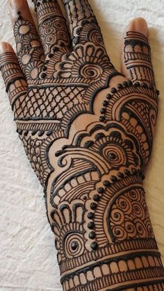 easy stylish full hand mehndi design