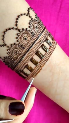 easy stylish full hand mehndi design
