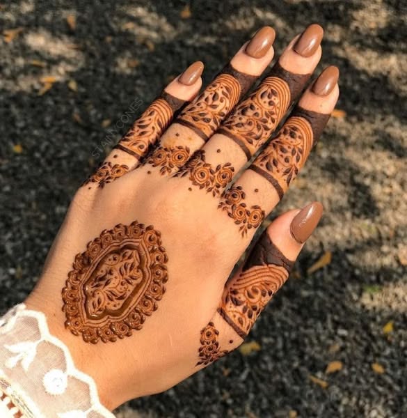 easy simple finger mehndi design