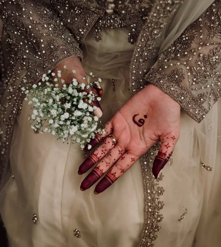 easy simple finger mehndi design