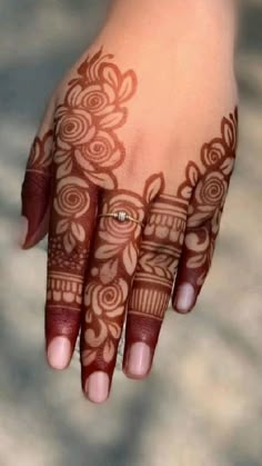 easy simple finger mehndi design