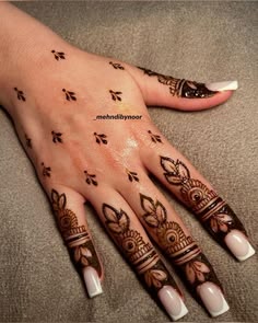 easy simple finger mehndi design