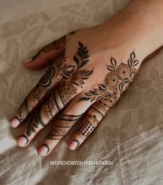 easy simple finger mehndi design