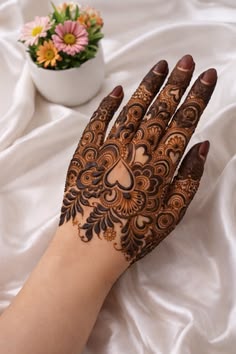 easy simple finger mehndi design
