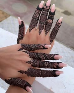 easy simple finger mehndi design