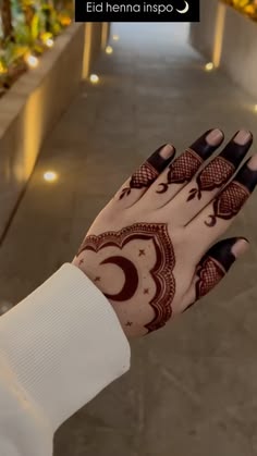 easy simple finger mehndi design