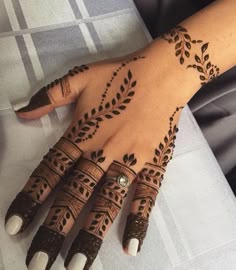 easy simple finger mehndi design