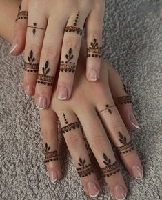 easy simple finger mehndi design