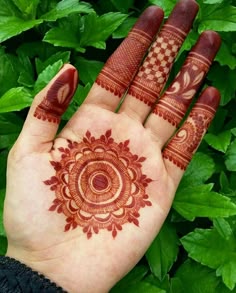 front hand simple mehndi design