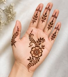 front hand simple mehndi design
