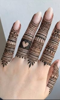 front hand simple mehndi design