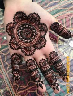 front hand simple mehndi design