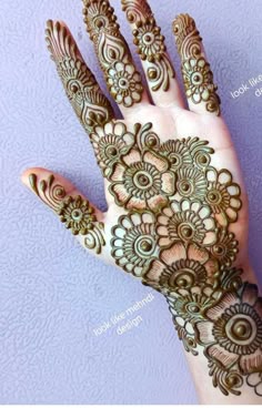 front hand simple mehndi design