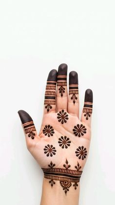 front hand simple mehndi design