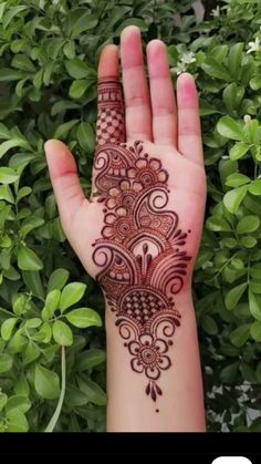 front hand simple mehndi design