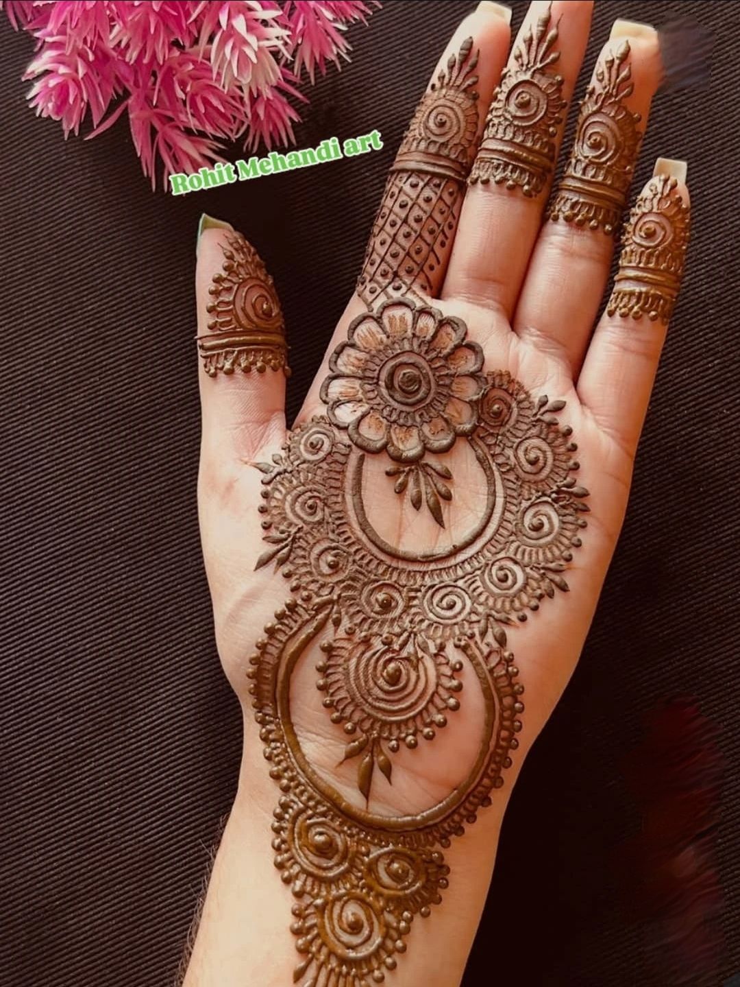 front hand simple mehndi design