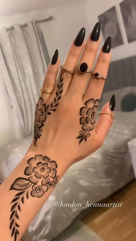 front hand simple mehndi design aesthetic easy and beautiful
