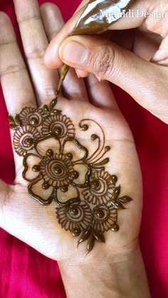 front hand simple mehndi design aesthetic easy and beautiful