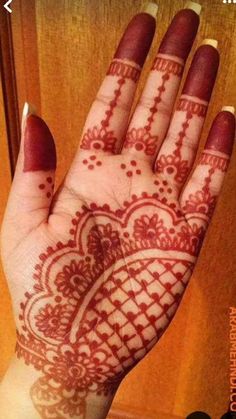 front hand simple mehndi design aesthetic easy and beautiful
