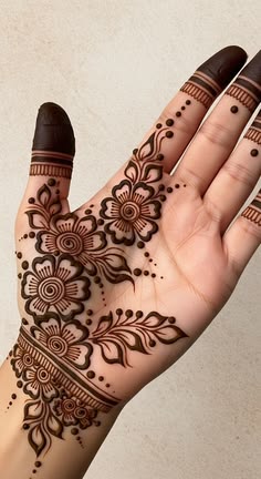 front hand simple mehndi design aesthetic easy and beautiful