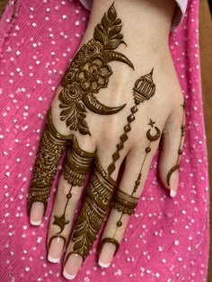 front hand simple mehndi design aesthetic easy and beautiful