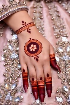 front hand simple mehndi design aesthetic easy and beautiful