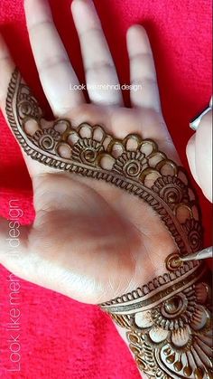 front hand simple mehndi design aesthetic easy and beautiful