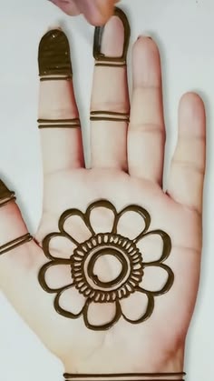 front hand simple mehndi design aesthetic easy and beautiful