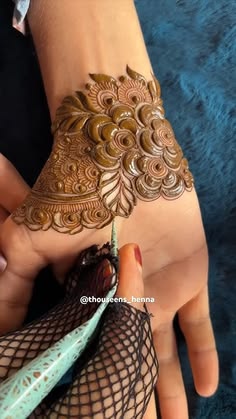 front hand simple mehndi design aesthetic easy and beautiful
