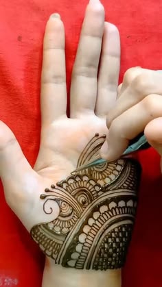 front hand simple mehndi design aesthetic easy and beautiful