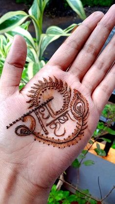 front hand simple mehndi design aesthetic easy and beautiful