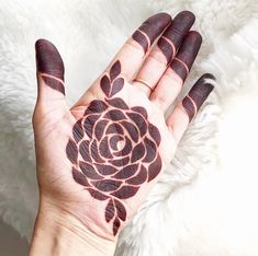 front hand simple mehndi design aesthetic easy and beautiful