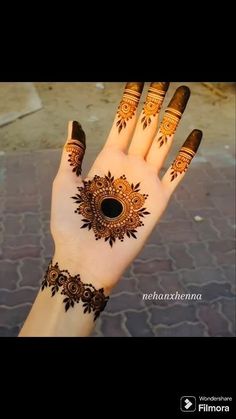 front hand simple mehndi design aesthetic easy and beautiful