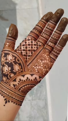 front hand simple mehndi design aesthetic easy and beautiful